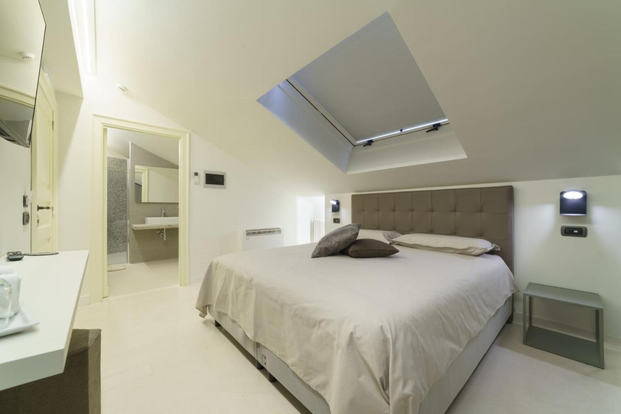 Caffetteria Luca Suite & Rooms Бронте Экстерьер фото
