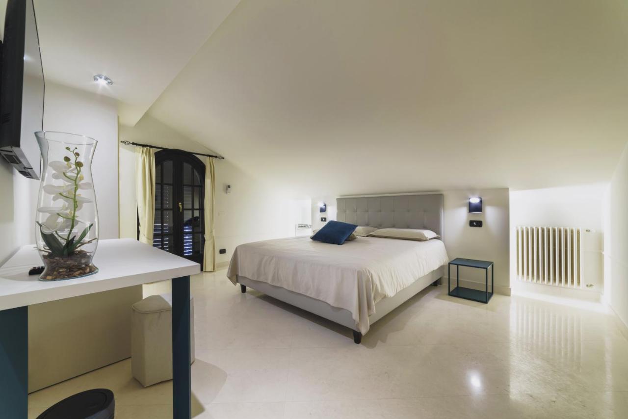Caffetteria Luca Suite & Rooms Бронте Экстерьер фото